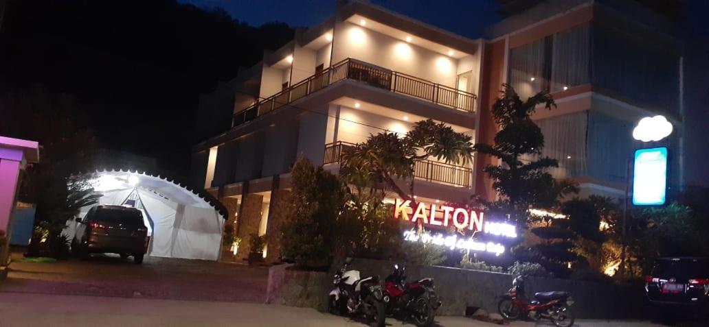 Kalton Hotel Labuan Bajo Exteriör bild